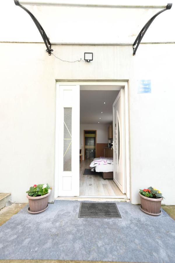 Apartman Jakov ราโควิซา ภายนอก รูปภาพ