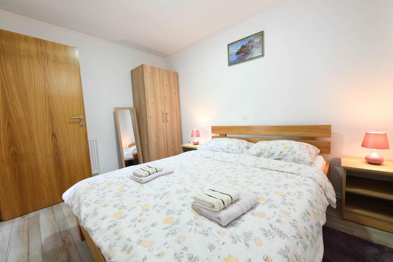 Apartman Jakov ราโควิซา ภายนอก รูปภาพ