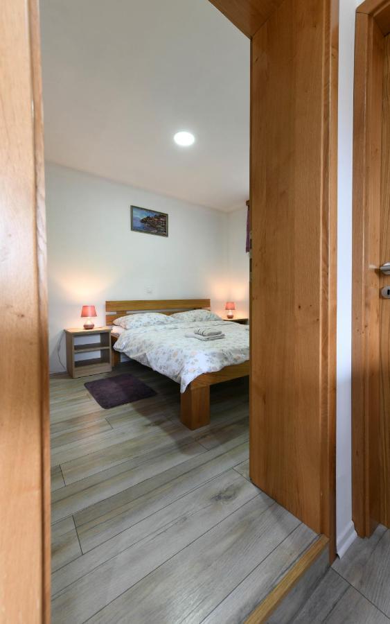 Apartman Jakov ราโควิซา ภายนอก รูปภาพ