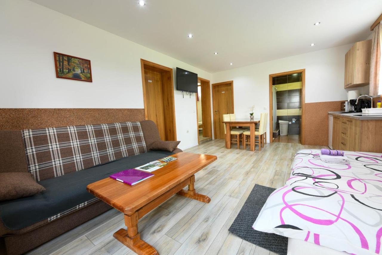 Apartman Jakov ราโควิซา ภายนอก รูปภาพ