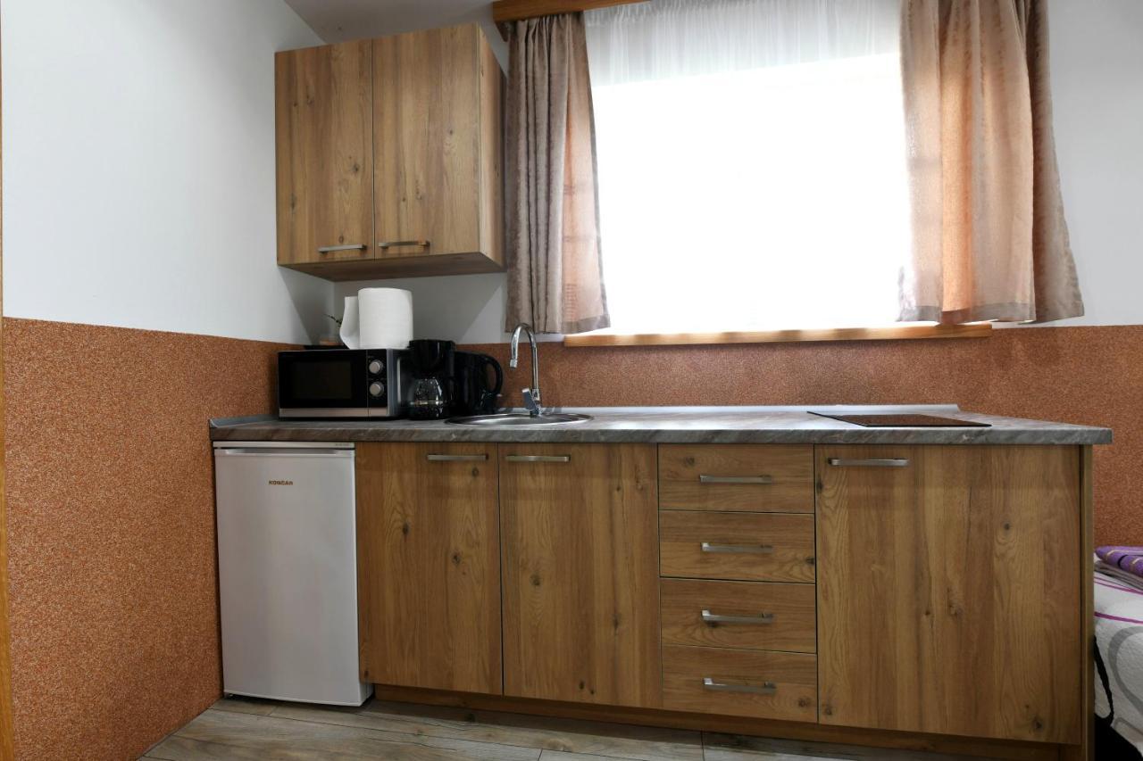 Apartman Jakov ราโควิซา ภายนอก รูปภาพ